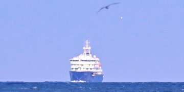 Hantavirus-hit cruise ship Hondius docks in Rotterdam, Netherlands for disinfection