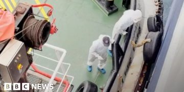 Cruise ship with hantavirus outbreak to sail to Canary Islands