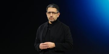 Amazon’s Panos Panay addresses new Fire phone rumors