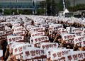 Samsung workers set to strike at worst possible time