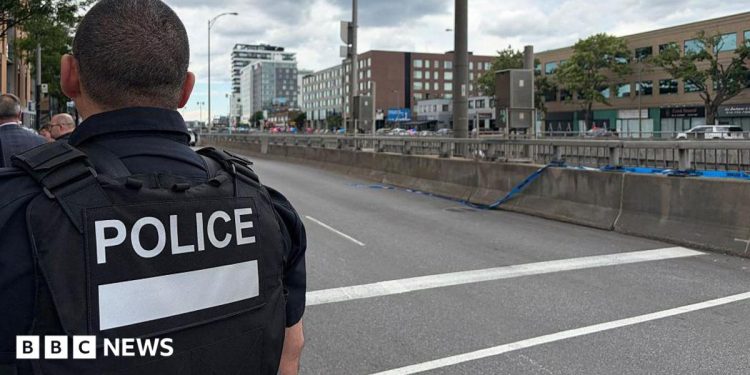Montreal shooting leaves officer, civilian and suspect dead