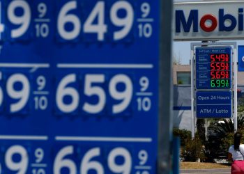 Trump accuses oil companies of gas price ‘gouging,’ calls for DOJ probe