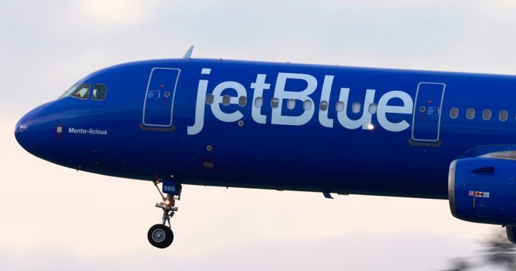 FAA investigates close call between JetBlue plane and aircraft near Fort Lauderdale Airport