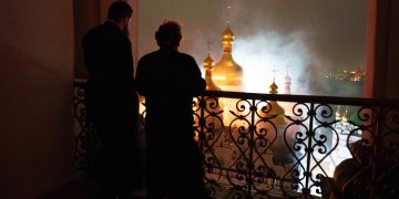 Russian attacks fuel blaze at Kyiv-Pechersk Lavra, Ukraine monastery