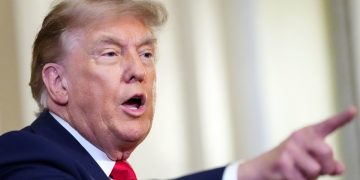 Senate Republicans reject war powers resolution after Trump-Cassidy clash