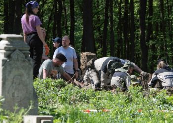 A historical feud threatens a key wartime alliance for Ukraine