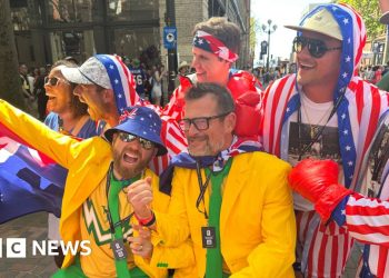 World Cup fans react to US defeating Australia in knockout round