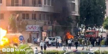 Explosions injure 18 in Damascus during Macron’s visit