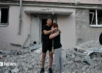 Russia launches deadly large-scale missile strikes on Kyiv