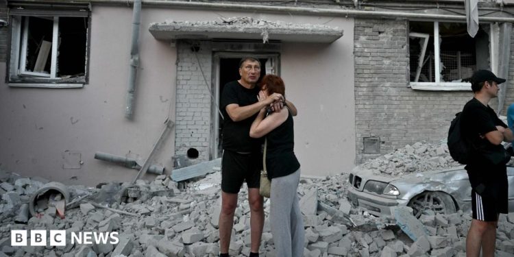Russia launches deadly large-scale missile strikes on Kyiv