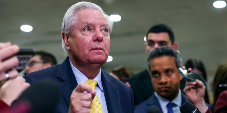 Lindsey Graham’s legacy and a new dinosaur is discovered: Morning Rundown