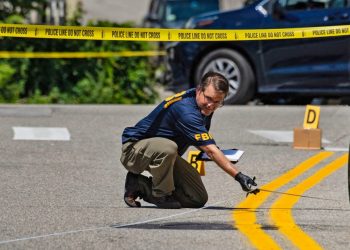 Fatal ICE shootings spur a halt in vehicle stops and thousands hit by diarrhea bug: Morning Rundown
