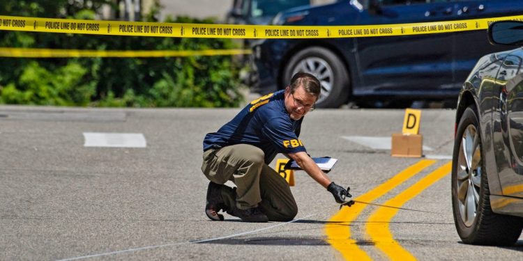 Fatal ICE shootings spur a halt in vehicle stops and thousands hit by diarrhea bug: Morning Rundown