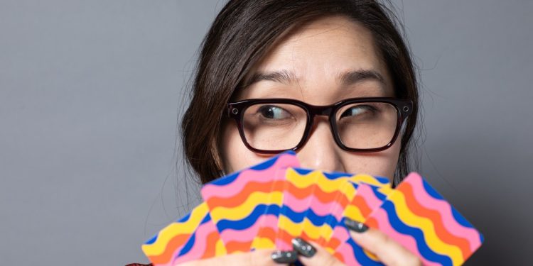 With smart glasses, Meta holds all the cards but fails to play them well 