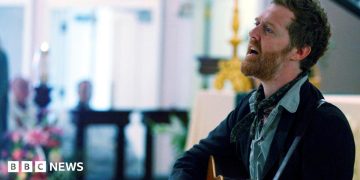 Oscar-winning songwriter Glen Hansard killed in crash