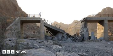 US and Iran exchange strikes after two US soldiers killed in Jordan