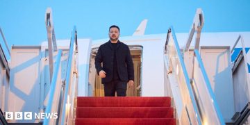 Zelensky in US to press Trump on air defences