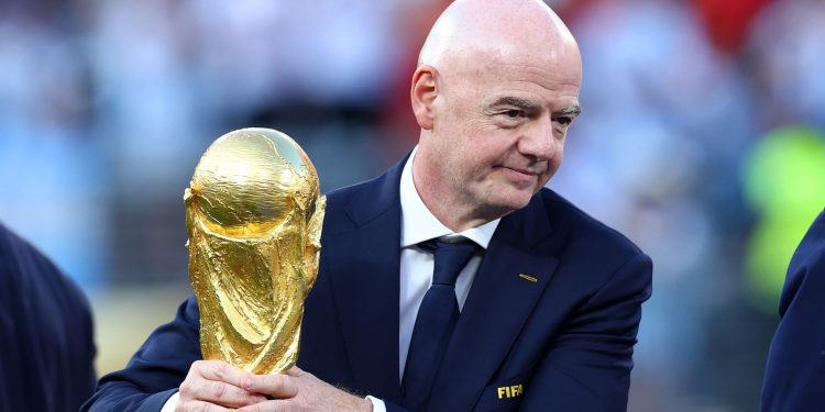 Infantino offers £30m incentive for FIFA members to back controversial plans