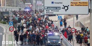 Spain attacks ‘selfish’ response of some EU countries to Ceuta migrant crossings