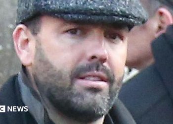 Daniel Kinahan: Suspected crime boss returning to Ireland amid tight security