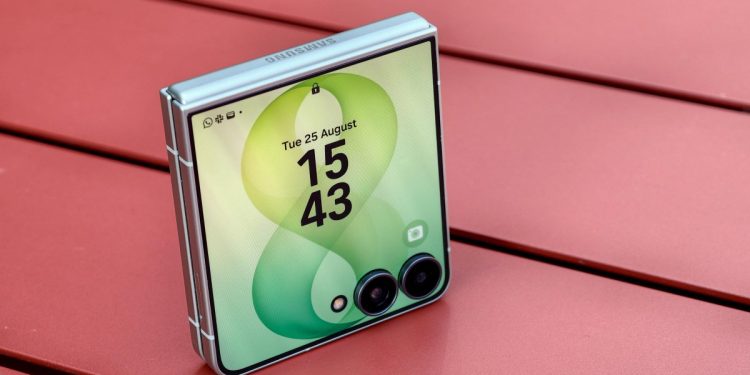 The Galaxy Z Flip 8 is at its best when there’s friction