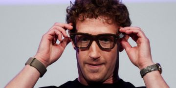 UK cinemas consider ban on Meta glasses