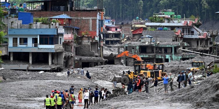 Death Toll in Nepal Reaches Grim Milestone as it Tops 1,000
