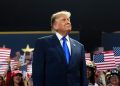 Trump Promises Voters $5K if Republicans Win Midterm Elections