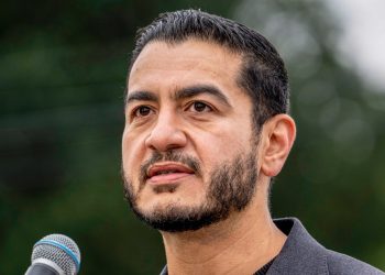 Abdul El-Sayed says Democrats must ‘win by massive numbers’ to fend off GOP election denial