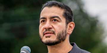 Abdul El-Sayed says Democrats must ‘win by massive numbers’ to fend off GOP election denial