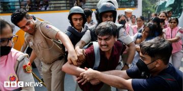 CJP at Jantar Mantar: ‘Cockroach’ group says leaders detained at Delhi protest