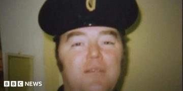 Brian Stack: Family of prison officer killed by IRA receives state apology